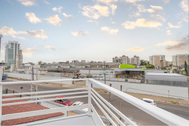 Imagem Casa com 4 Quartos à Venda, 378 m² em Centro - Canoas Imagem Casa com 4 Quartos à Venda, 378 m² em Centro - Canoas
