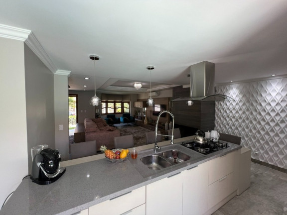 Imagem Casa com 3 Quartos à Venda, em Moinhos De Vento - Canoas Imagem Casa com 3 Quartos à Venda, em Moinhos De Vento - Canoas