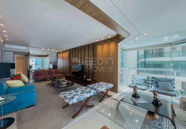 Imagem Apartamento com 3 Quartos à Venda, 153 m² em Centro - Balneário Camboriú Imagem Apartamento com 3 Quartos à Venda, 153 m² em Centro - Balneário Camboriú