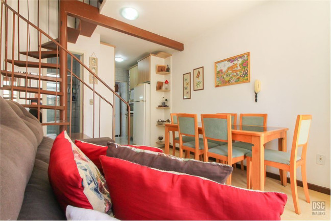 Imagem Casa com 3 Quartos à Venda, em Vila Nova - Porto Alegre Imagem Casa com 3 Quartos à Venda, em Vila Nova - Porto Alegre