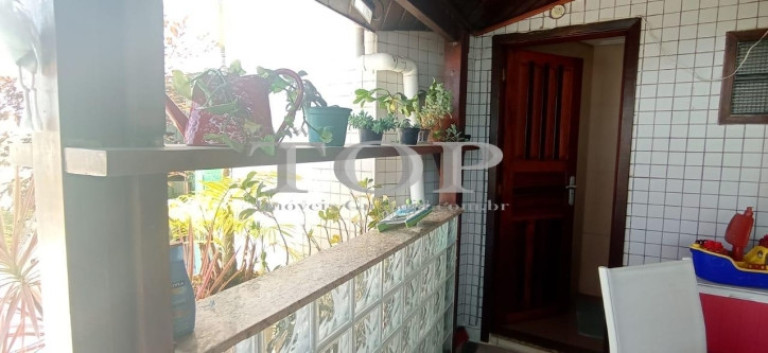 Imagem Cobertura com 3 Quartos à Venda, 180 m² em Tombo - Guarujá