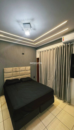 Imagem Casa com 2 Quartos à Venda, 82 m² Imagem Casa com 2 Quartos à Venda, 82 m²