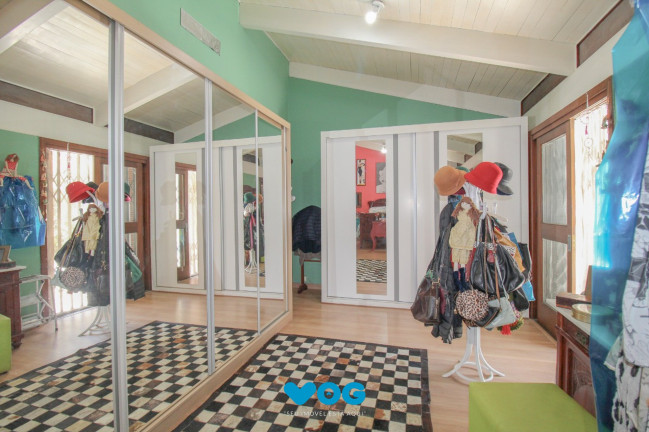 Imagem Casa com 3 Quartos à Venda, 344 m² em Chácara Das Pedras - Porto Alegre Imagem Casa com 3 Quartos à Venda, 344 m² em Chácara Das Pedras - Porto Alegre