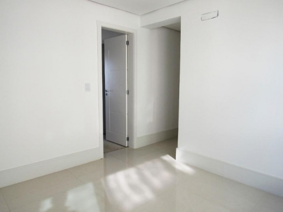 Imagem Imóvel com 3 Quartos à Venda, 395 m² em Auxiliadora - Porto Alegre