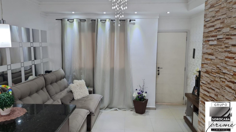 Imagem Casa com 2 Quartos à Venda, em Caguassu - Sorocaba Imagem Casa com 2 Quartos à Venda, em Caguassu - Sorocaba