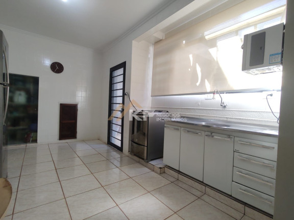 Imagem Sobrado com 3 Quartos à Venda, 229 m² em Presidente Médici - Ribeirão Preto Imagem Sobrado com 3 Quartos à Venda, 229 m² em Presidente Médici - Ribeirão Preto