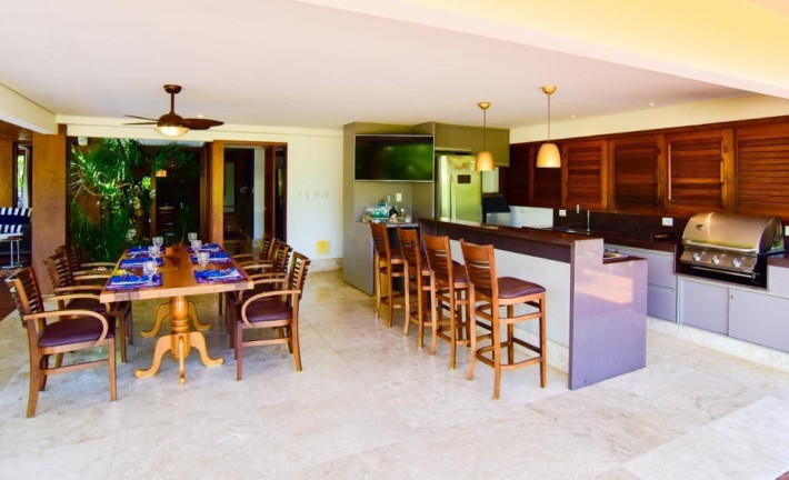 Imagem Casa com 5 Quartos à Venda, 400 m² em Praia Do Forte - Praia Do Forte Imagem Casa com 5 Quartos à Venda, 400 m² em Praia Do Forte - Praia Do Forte