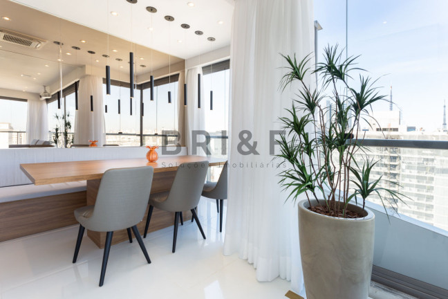 Imagem Apartamento com 2 Quartos à Venda, 106 m² em Pinheiros - São Paulo Imagem Apartamento com 2 Quartos à Venda, 106 m² em Pinheiros - São Paulo