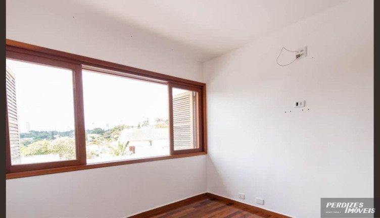 Imagem Casa com 3 Quartos à Venda ou Locação, 217 m² em Sumaré - São Paulo Imagem Casa com 3 Quartos à Venda ou Locação, 217 m² em Sumaré - São Paulo