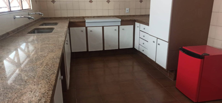 Imagem Casa com 4 Quartos à Venda, 250 m² em Gutierrez - Belo Horizonte