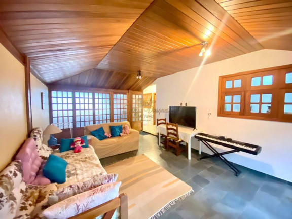 Imagem Casa com 4 Quartos à Venda, 160 m² em Quebra Frascos - Teresópolis Imagem Casa com 4 Quartos à Venda, 160 m² em Quebra Frascos - Teresópolis