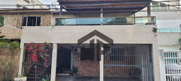 Imagem Casa com 5 Quartos à Venda, 330 m² em Encruzilhada - Recife Imagem Casa com 5 Quartos à Venda, 330 m² em Encruzilhada - Recife