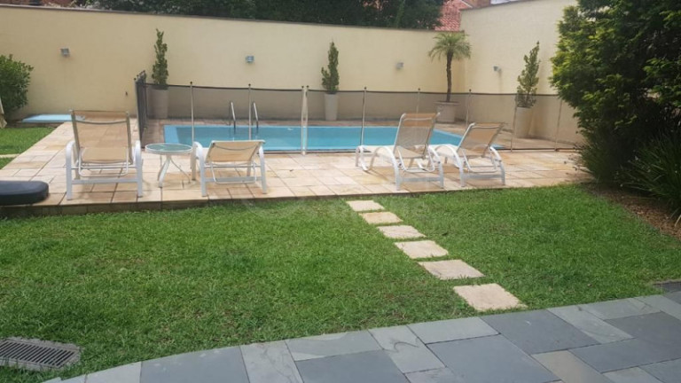 Imagem Casa de Condomínio com 4 Quartos à Venda, 470 m²