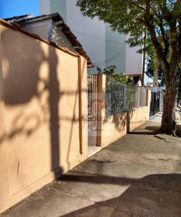 Imagem Casa com 3 Quartos à Venda, 350 m² em Vila Jaboticabeira - Taubaté Imagem Casa com 3 Quartos à Venda, 350 m² em Vila Jaboticabeira - Taubaté