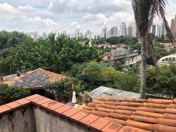 Imagem Casa com 5 Quartos à Venda, 320 m² em Pacaembu - São Paulo Imagem Casa com 5 Quartos à Venda, 320 m² em Pacaembu - São Paulo