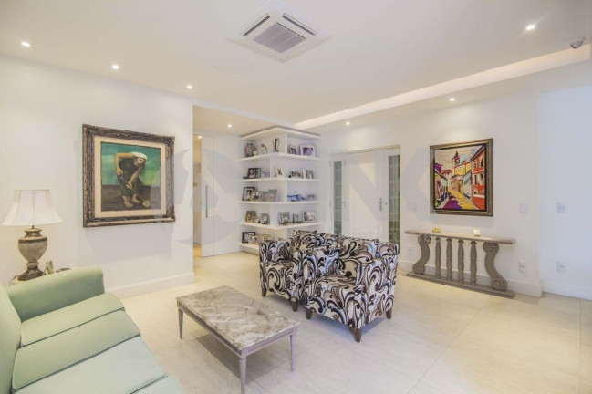 Imagem Apartamento com 4 Quartos à Venda, 251 m² em Moinhos De Vento - Porto Alegre Imagem Apartamento com 4 Quartos à Venda, 251 m² em Moinhos De Vento - Porto Alegre