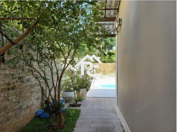 Imagem Casa com 3 Quartos à Venda, 360 m² em Piratininga - Niterói Imagem Casa com 3 Quartos à Venda, 360 m² em Piratininga - Niterói