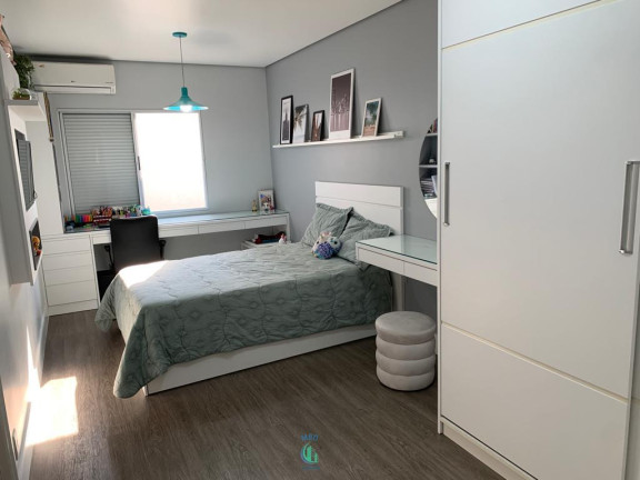 Imagem Casa com 5 Quartos à Venda, 248 m² Imagem Casa com 5 Quartos à Venda, 248 m²