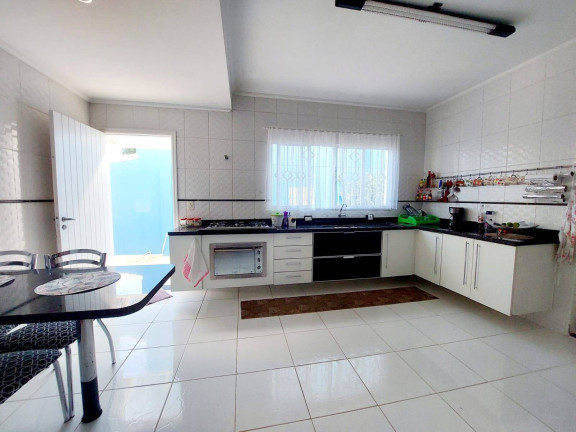 Imagem Casa com 4 Quartos à Venda, 620 m² em Jardim Do Lago - Atibaia Imagem Casa com 4 Quartos à Venda, 620 m² em Jardim Do Lago - Atibaia
