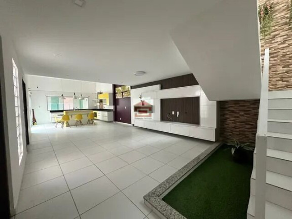 Imagem Casa com 3 Quartos à Venda, 250 m² Imagem Casa com 3 Quartos à Venda, 250 m²