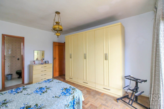 Imagem Casa com 3 Quartos à Venda, 299 m² em Glória - Porto Alegre Imagem Casa com 3 Quartos à Venda, 299 m² em Glória - Porto Alegre