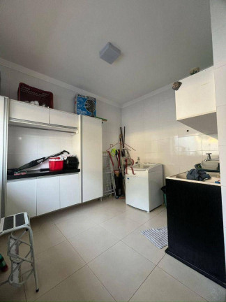 Imagem Casa com 3 Quartos à Venda, 238 m² em Pozzobon - Votuporanga