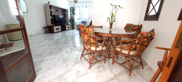 Imagem Casa com 4 Quartos à Venda, 360 m² em Balneário Praia Do Pernambuco Guarujá - São Paulo Imagem Casa com 4 Quartos à Venda, 360 m² em Balneário Praia Do Pernambuco Guarujá - São Paulo