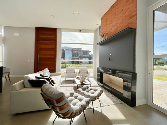 Imagem Casa com 4 Quartos à Venda, em Centro - Xangri-lá Imagem Casa com 4 Quartos à Venda, em Centro - Xangri-lá