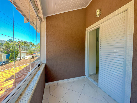 Imagem Casa com 3 Quartos à Venda, 130 m² em Canto Do Forte - Praia Grande Imagem Casa com 3 Quartos à Venda, 130 m² em Canto Do Forte - Praia Grande