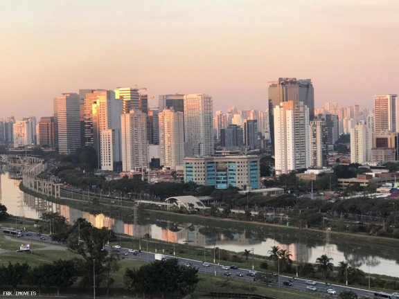 Imagem Apartamento com 4 Quartos à Venda, 247 m² em Panamby - São Paulo Imagem Apartamento com 4 Quartos à Venda, 247 m² em Panamby - São Paulo
