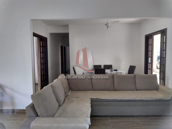 Imagem Imóvel com 3 Quartos à Venda, 400 m² em Peró - Cabo Frio Imagem Imóvel com 3 Quartos à Venda, 400 m² em Peró - Cabo Frio