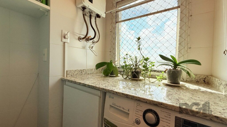Imagem Imóvel com 1 Quarto à Venda, 38 m² em Menino Deus - Porto Alegre Imagem Imóvel com 1 Quarto à Venda, 38 m² em Menino Deus - Porto Alegre