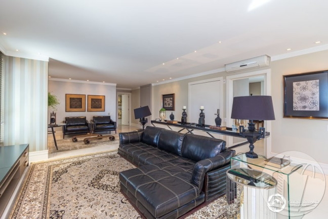 Imagem Cobertura com 6 Quartos à Venda, 612 m² em Centro - Balneário Camboriú Imagem Cobertura com 6 Quartos à Venda, 612 m² em Centro - Balneário Camboriú
