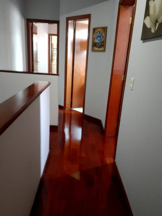 Imagem Sobrado com 4 Quartos à Venda, 203 m² em Vila Assunção - Santo André