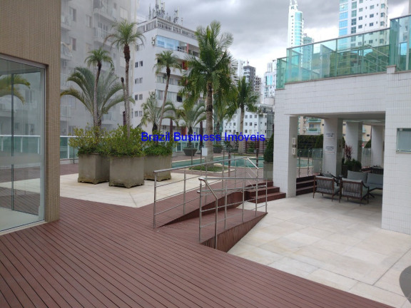 Imagem Imóvel com 3 Quartos à Venda, 162 m² em Centro - Balneário Camboriú Imagem Imóvel com 3 Quartos à Venda, 162 m² em Centro - Balneário Camboriú