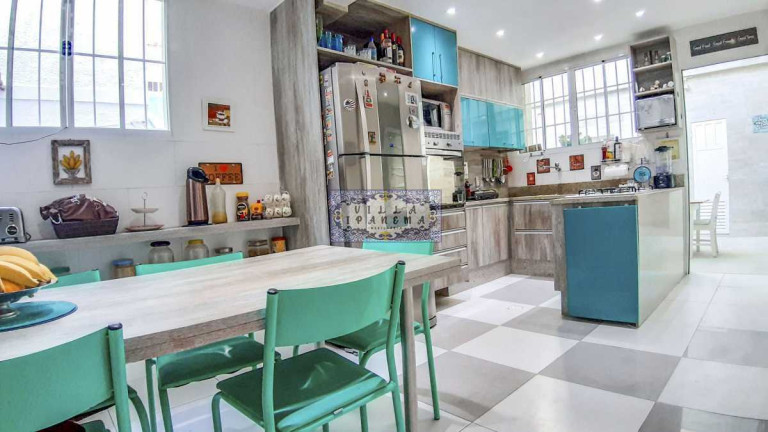 Imagem Imóvel com 5 Quartos à Venda, 365 m² em Grajaú - Rio De Janeiro Imagem Imóvel com 5 Quartos à Venda, 365 m² em Grajaú - Rio De Janeiro