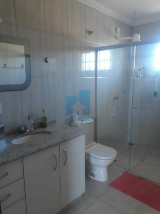Imagem Sobrado com 4 Quartos à Venda, 209 m² em Uvaranas - Ponta Grossa Imagem Sobrado com 4 Quartos à Venda, 209 m² em Uvaranas - Ponta Grossa