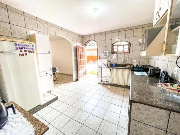 Imagem Casa com 5 Quartos à Venda, 200 m² em Ilha Dos Bentos - Vila Velha Imagem Casa com 5 Quartos à Venda, 200 m² em Ilha Dos Bentos - Vila Velha