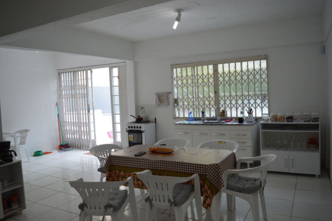 Imagem Casa com 3 Quartos à Venda, em Azenha - Porto Alegre Imagem Casa com 3 Quartos à Venda, em Azenha - Porto Alegre