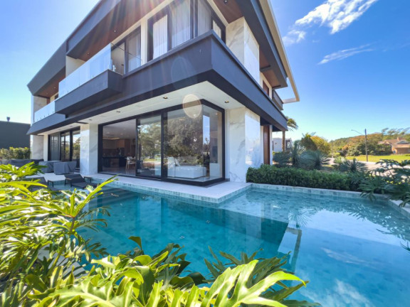 Imagem Casa com 6 Quartos à Venda, 200 m² em -- - Capao Da Canoa Imagem Casa com 6 Quartos à Venda, 200 m² em -- - Capao Da Canoa