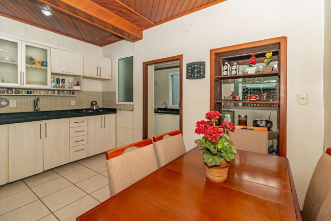 Imagem Apartamento com 3 Quartos à Venda, 100 m² em Petrópolis - Porto Alegre Imagem Apartamento com 3 Quartos à Venda, 100 m² em Petrópolis - Porto Alegre