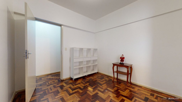 Imagem Imóvel com 3 Quartos à Venda, 76 m² em Petrópolis - Porto Alegre Imagem Imóvel com 3 Quartos à Venda, 76 m² em Petrópolis - Porto Alegre