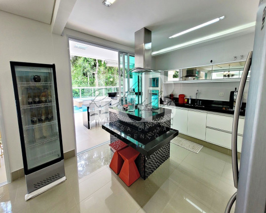 Imagem Imóvel com 6 Quartos à Venda, em Riviera - Bertioga Imagem Imóvel com 6 Quartos à Venda, em Riviera - Bertioga