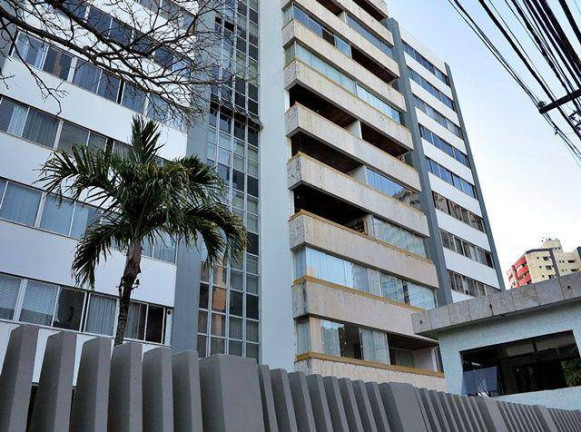 Apartamento com 4 Quartos à Venda, 185 m² em Pituba - Salvador