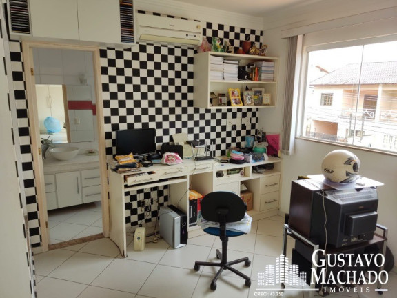 Imagem Imóvel com 3 Quartos à Venda, 194 m² em Jardim Belvedere - Volta Redonda Imagem Imóvel com 3 Quartos à Venda, 194 m² em Jardim Belvedere - Volta Redonda