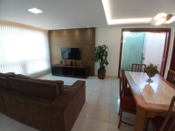 Imagem Casa com 3 Quartos à Venda, 219 m² em álvaro Camargo - Belo Horizonte Imagem Casa com 3 Quartos à Venda, 219 m² em álvaro Camargo - Belo Horizonte