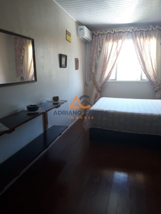 Imagem Casa com 7 Quartos à Venda, 198 m² em Centro - Balneário Piçarras Imagem Casa com 7 Quartos à Venda, 198 m² em Centro - Balneário Piçarras