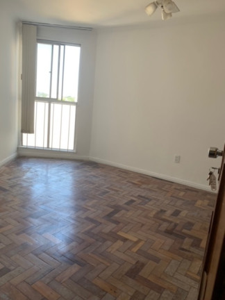Foto do imóvel Imóvel com 2 Quartos à Venda,  em Cristal - Porto Alegre