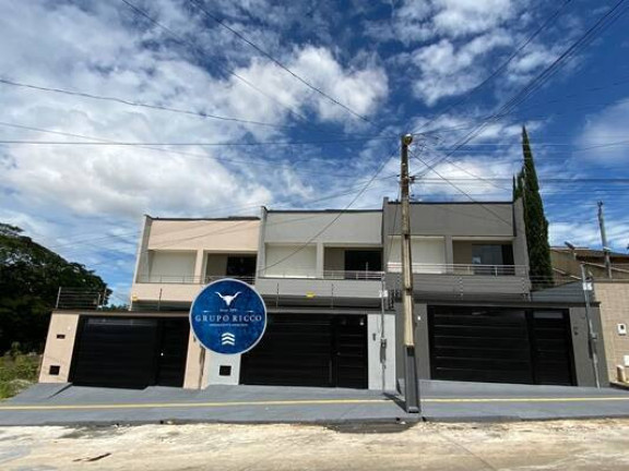Sobrado com 3 Quartos à Venda, 182 m² em Jardim Helvécia - Aparecida De Goiânia