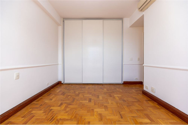 Imagem Imóvel com 4 Quartos à Venda, em Vila Andrade - São Paulo Imagem Imóvel com 4 Quartos à Venda, em Vila Andrade - São Paulo